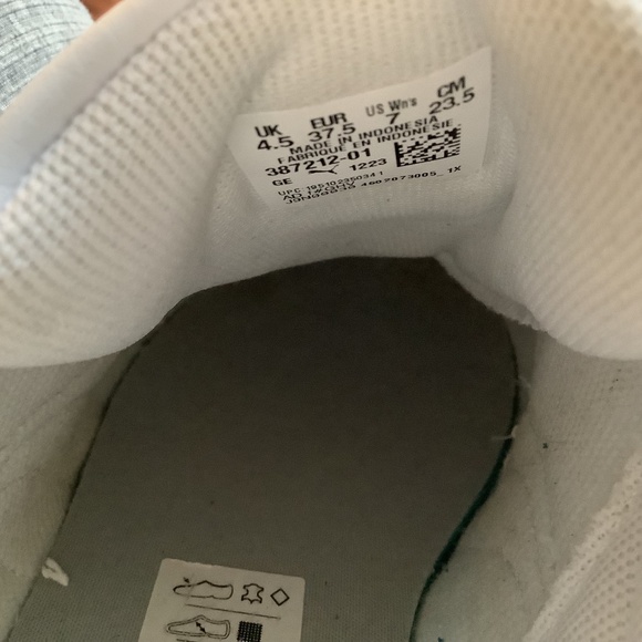 Shoes - Picture 12 of 13